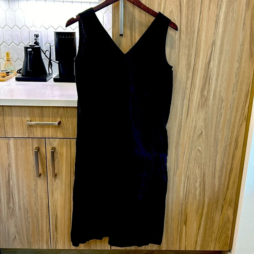 100% Linen V Back Midi Dress - Picture 4 of 5